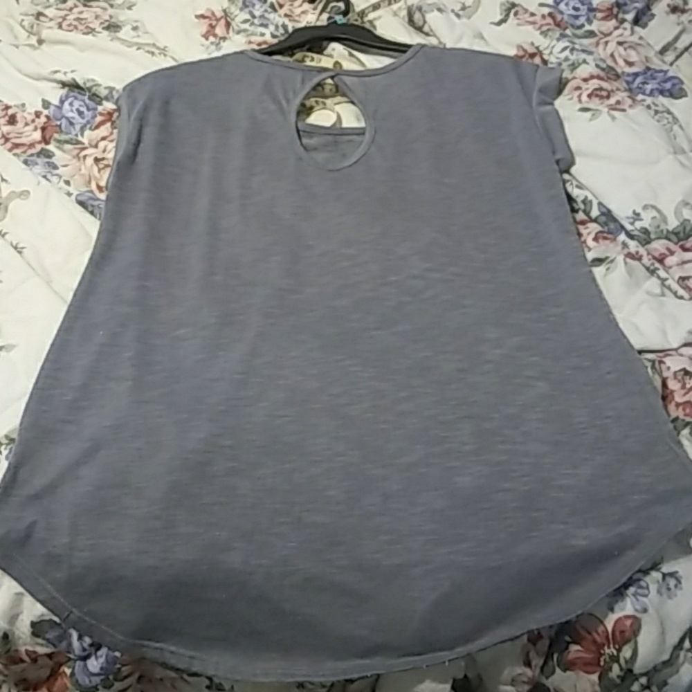 Top - Picture 2 of 3